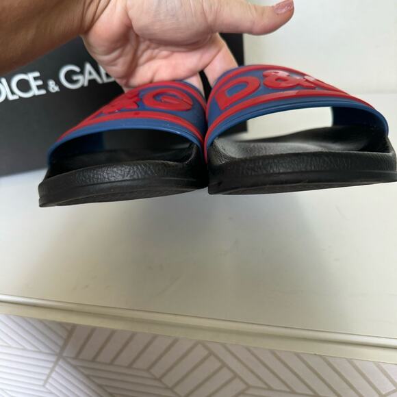 Sandals_&_Flip_Flops